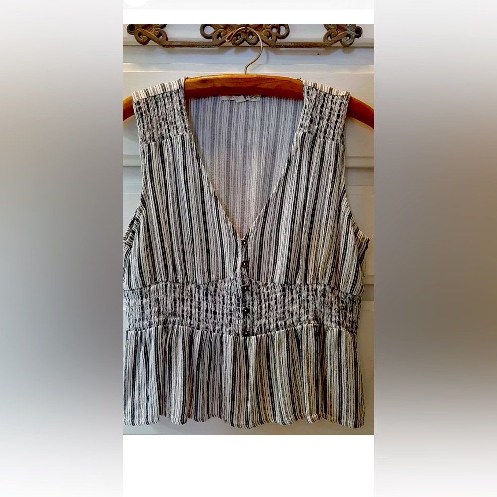 Rewind Sz L Sleeveless Striped Smocked Peplum Blouse Faux Button V-neck Top Boho